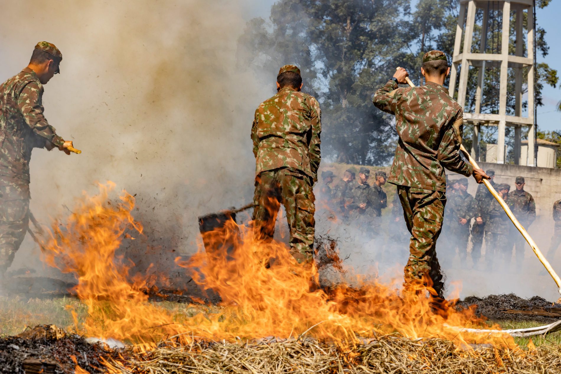 Defesa Civil de Jundiaí capacita militares do 12º GAAAe em combate a incêndios
