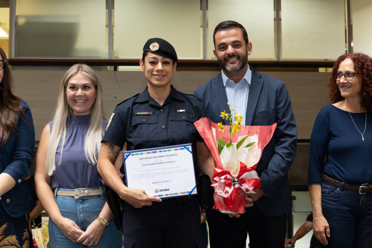 Guarda Silvia Modesto é homenageada na abertura da Semana da Mulher em Jundiaí
