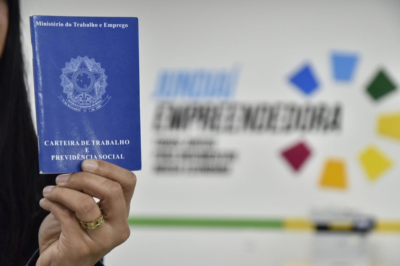 Jundiaí inicia semana com mais de 3 mil vagas de emprego