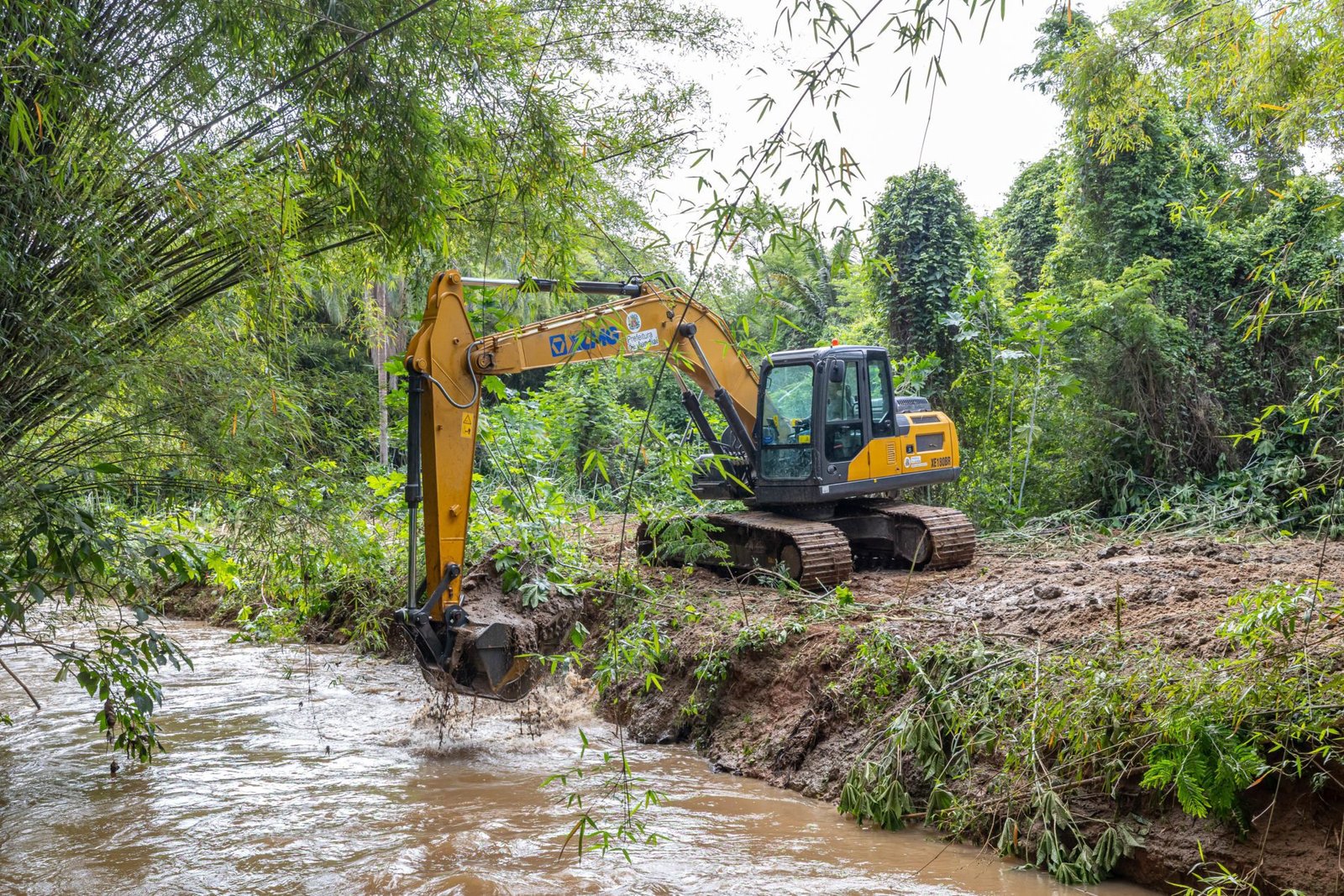Jundiaí intensifica Operação contra Enchentes com ações em rios e córregos