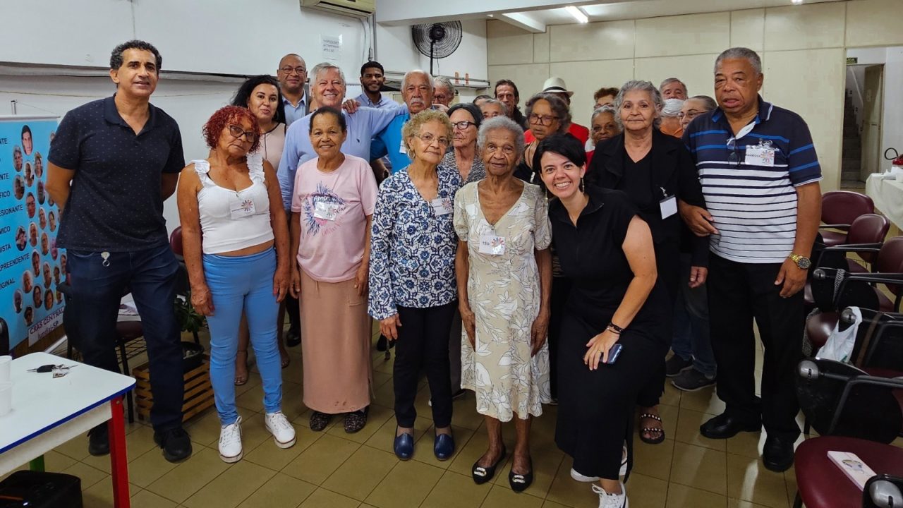 Palestra orienta idosos sobre prevenção de golpes em Jundiaí