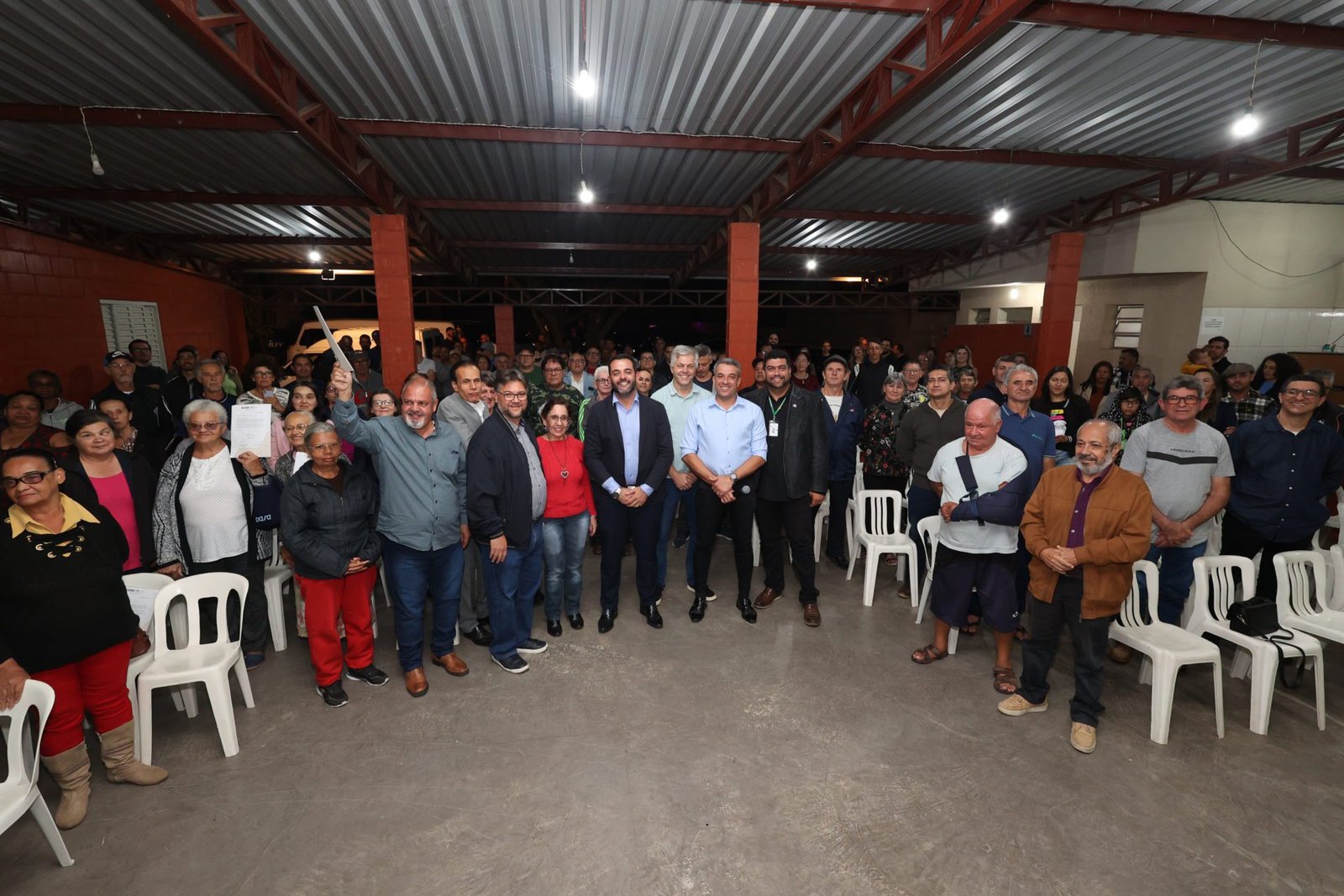 Regularização fundiária histórica: 130 imóveis do Jardim Ritoni agora tem propriedade garantida