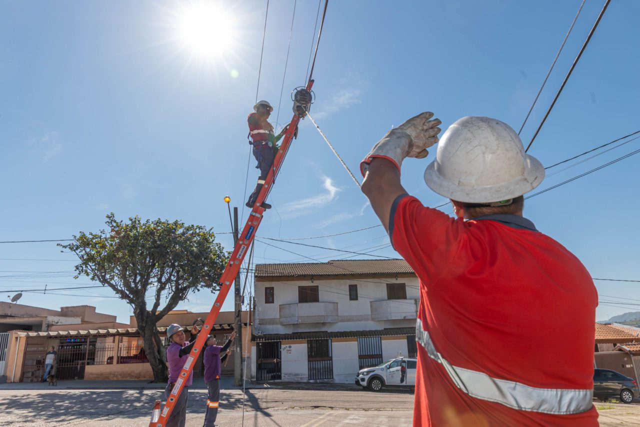 Reorganização de fios em Jundiaí melhora segurança
