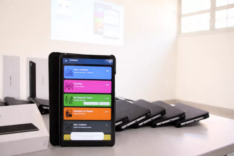Franco da Rocha moderniza atendimento na saúde com tablets