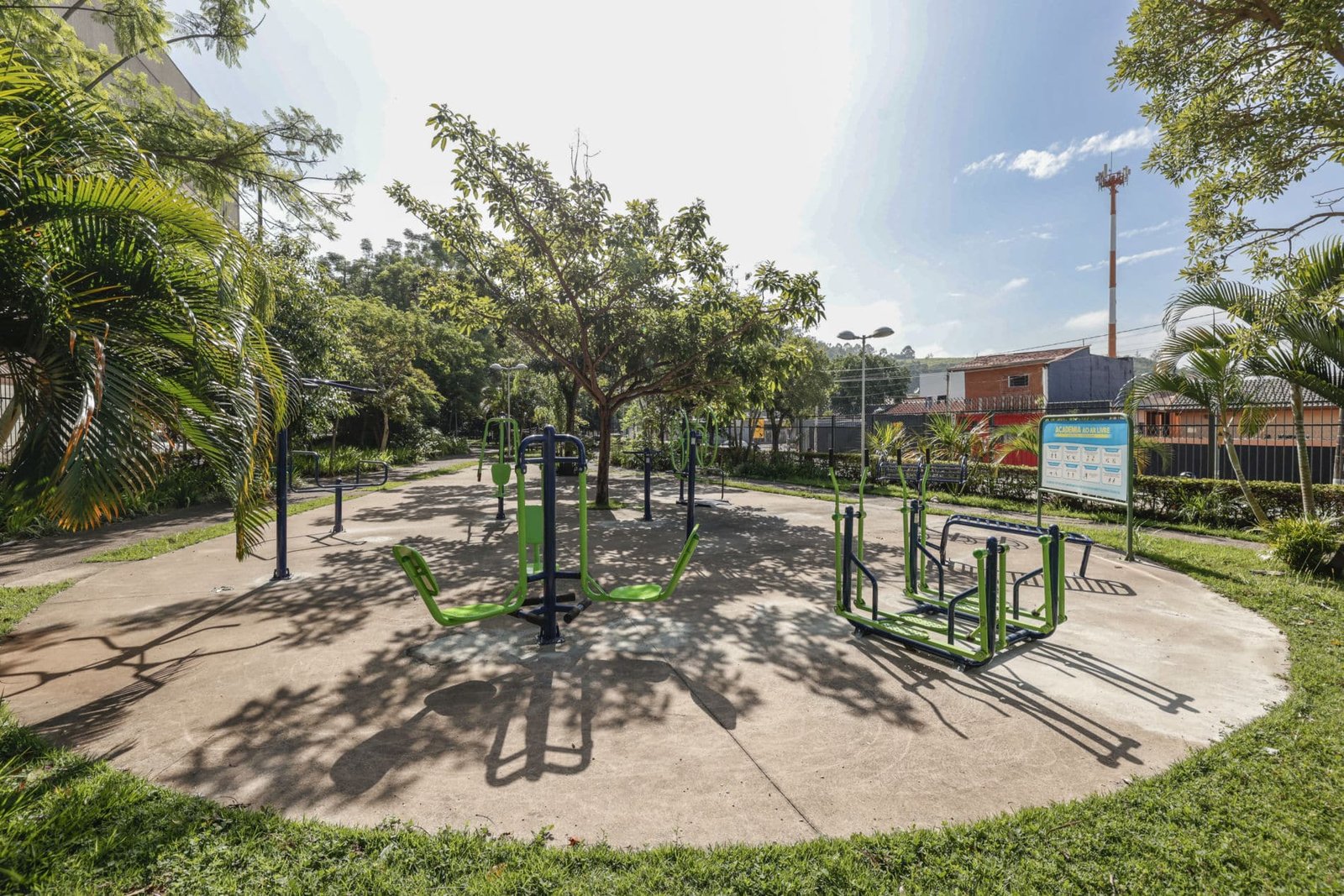 Vila Rio Branco ganha academia ao ar livre revitalizada