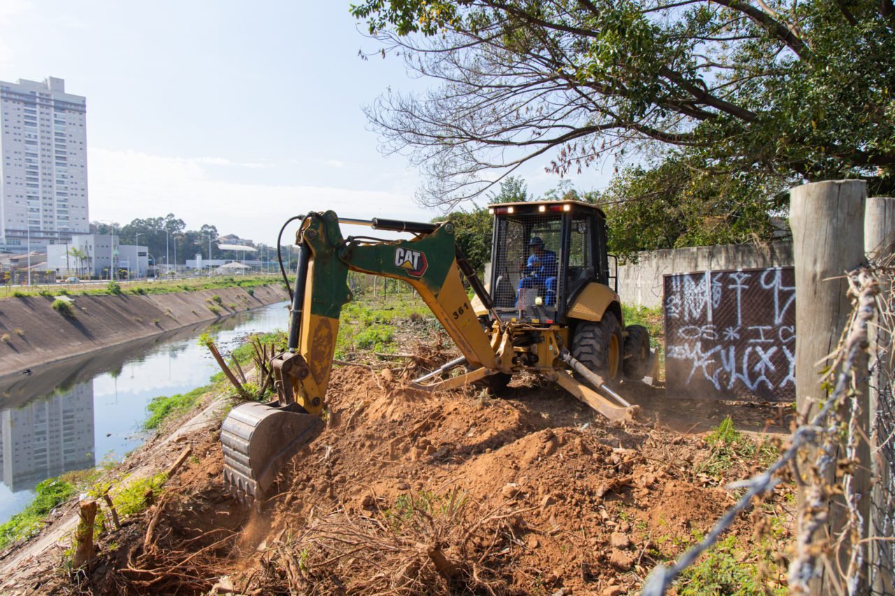 Zeladoria urbana em Jundiaí reforça segurança na Av. Luís Latorre